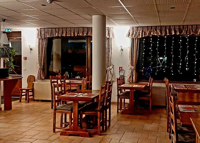 Les Bruyeres אלפה ד'הואז