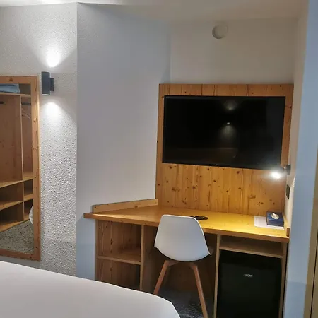 Hotel Les Bruyeres 3*